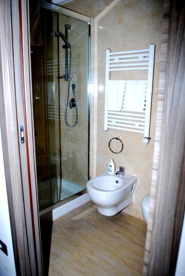 Piazza Dante Hotel Taranto Exterior photo